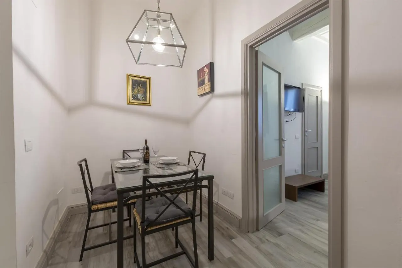 Ponte Vecchio'S Nest Apartment Florence